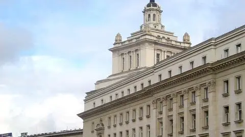 Były bułgarski prezydent doprowadził do rozłamu na lewicy