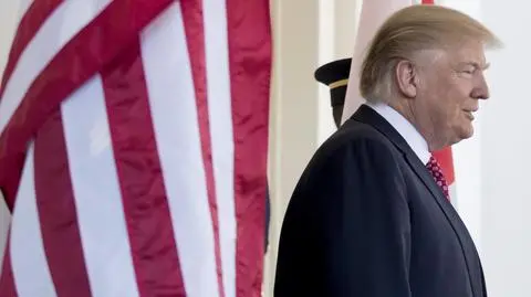 Sondaż po pierwszym miesiącu urzędowania Trumpa