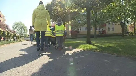 Wyprzedzał przez przejście, na którym były przedszkolaki