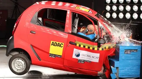 Najstańszy samochód na rynku - Tata Nano. Przy okazji najniebezpieczniejszy