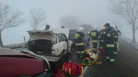 W gęstej mgle 
wypadek za wypadkiem