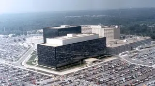 Snowden był pracownikiem Narodowej Agencji Bezpieczeństwa (NSA) z siedzibą w Fort Meade w stanie Maryland
