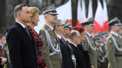 Wzruszony prezydent ze łzami w oczach dziękował żołnierzom Pułku Reprezentacyjnego