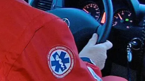 "Tylko ja jestem przytomny. Przyślijcie karetkę!"