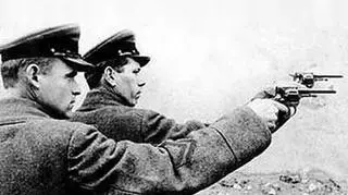 Żołnierze NKWD we wrześniu 1939 r. w okupowanej Polsce