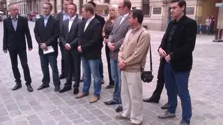 Zmieniają partię