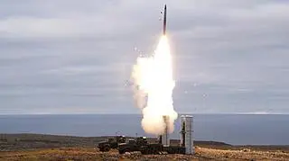 Systemy rakietowe S-400 Triumf to obecnie najbardziej nowoczesna broń przeciwlotnicza i antyrakietowa Rosji
