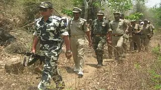 Policja poszukuje jeszcze dwóch mężczyzn podejrzanych o zbiorowy gwałt i zabójstwo nastolatek