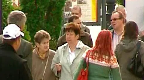 PO traci w sondażu