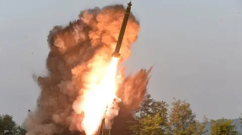 Pjongjang przeprowadził w tym roku kilkunaście testów rakietowych (wideo z 28.11.2019)