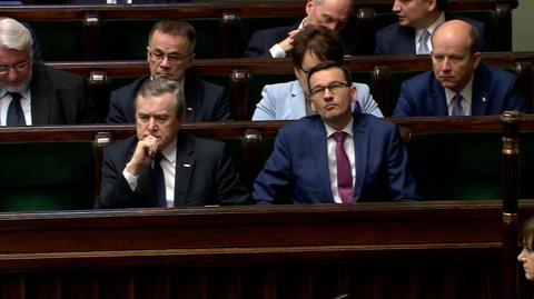Milion złotych dla 17 osób. Wraca sprawa nagród w rządzie 