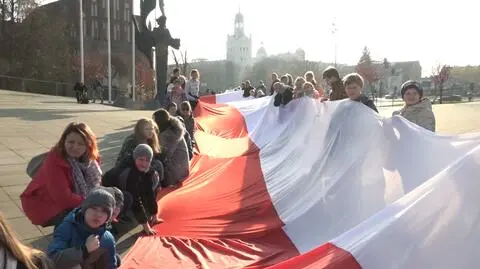 Flaga ma długość około 250 metrów