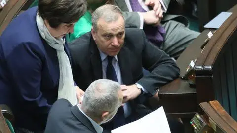 Schetyna krytykuje partię