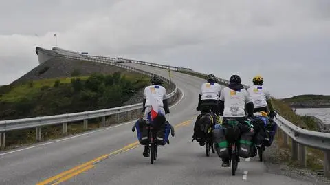 Dojechali rowerami z Tyńca na Nordkapp. 
„Momentami bolało, ale daliśmy radę”