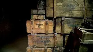 Nie ustaje zainteresowanie „złotym pociągiem”, który miał zostać odnaleziony w Wałbrzychu. „To jest niesłychane jak szybko, szeroko, gwałtownie zainteresowanie narosło. Może to zabrzmi przewrotnie, ale sam fakt, czy ów pociąg się znajdzie czy nie, jest już drugorzędny. Będziemy chcieli wykorzystać zainteresowanie, aby stworzyć pozytywny wizerunek miasta” – mówi Roman Szełemej, prezydent Wałbrzycha. O polskim znalezisku informują media na całym świecie, co może przełożyć się na realne korzyści dla miasta i regionu. Jakie? O tym w Faktach o 19:00 opowie Renata Kijowska. 