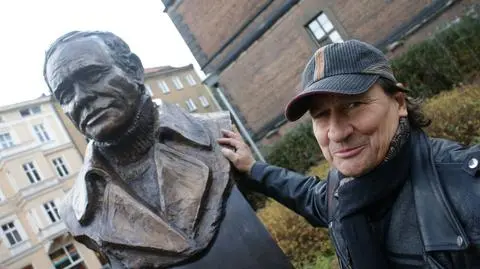Wilhelmi na razie pod płachtą. Obelisk czeka na odsłonięcie