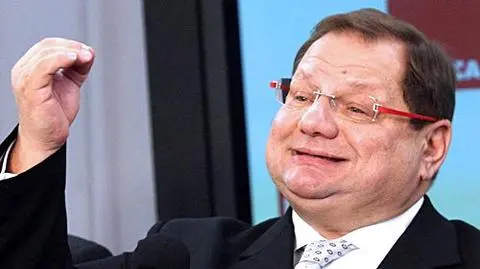 "W TVP pod dywanem PiS-owców walczą buldogi"