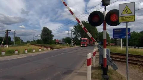 "Podnosił i opuszczał zapory bez powodu". Pijany dróżnik pod Łowiczem