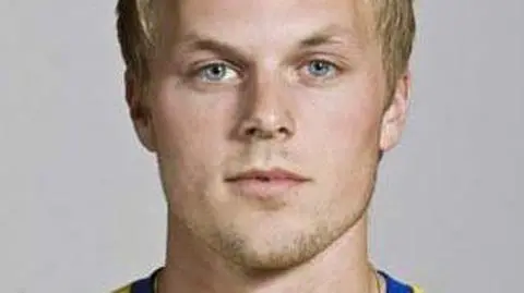 18. Sebastian Larsson