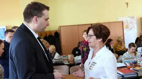 400 nauczycieli straci pracę w Poznaniu. Jaśkowiak: skutki "deformy"