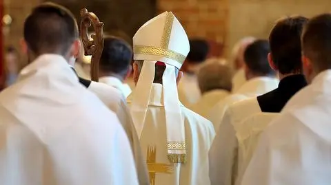 Francuscy biskupi tworzą komisję w sprawie pedofilii
