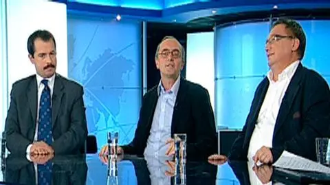 Polityka kompromituje alkohol, ignorancja, nieróbstwo - mówili goście Magazynu