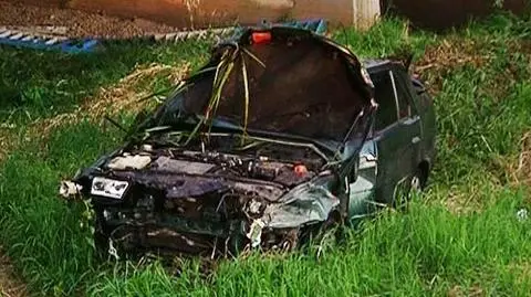 Auto spadło z mostu w Kaliszu