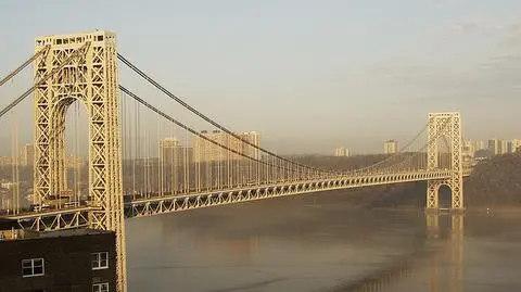 Most stał się poważnym problemem dla gubernatora
