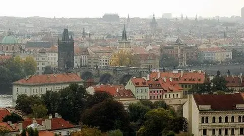 Walec o średnicy 2 mm zamknął część Pragi