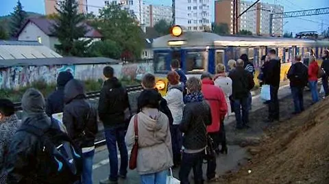 Brak informacji i tłok. Pasażerowie narzekają na remont 