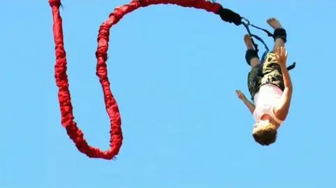 Skok na bungee (zdjęcie ilustracyjne)