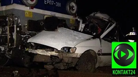 Pociąg zderzył się z autem. Trzech zabitych