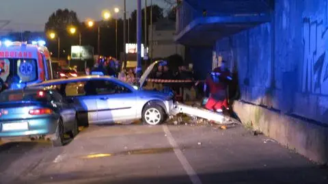 Rowerzysta został potrącony pod wiaduktem