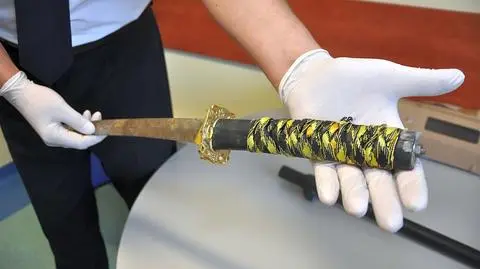 "Samuraje" atakują policjantów