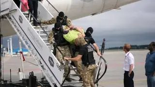 Samolot z Londynu do Rygi musiał wylądować na gdańskim lotnisku