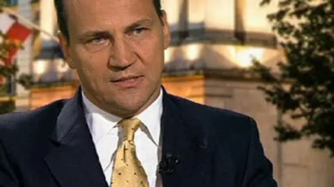 Ile zaoszczędzi Radosław Sikorski ?