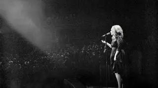 Adele nie wydała płyty od 2011 roku, ale na dotychczasowych wciąż zarabia