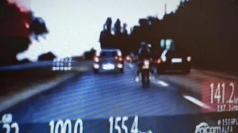 Pędził motocyklem 155 km/h w centrum miasta