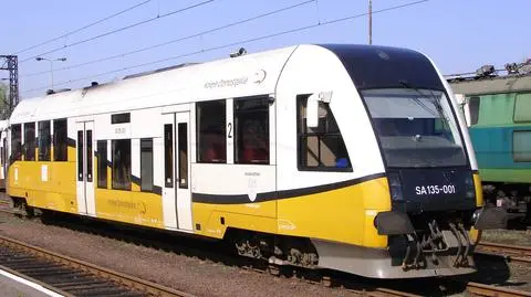 Legnica: pociąg miał awarię, maturzyści nie zdążyli na maturę