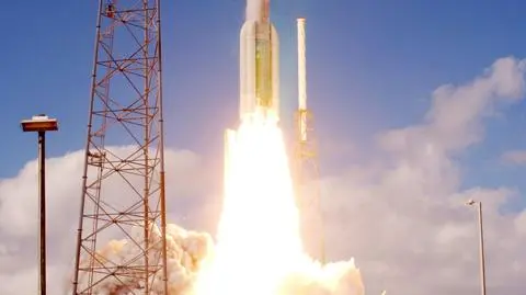 Dwa rosyjskie silniki RD-180 stanowią główny napęd pierwszego stopnia rakiety Atlas V