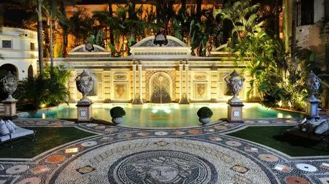 Tu zastrzelono Gianniego Versace. Teraz dom jest na sprzedaż