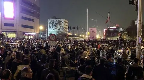 Protesty w Iranie. 13 manifestantów skazanych na więzienie