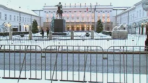 Miedwiediewa przywitają barierki