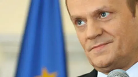 Premier ogłasza decyzję