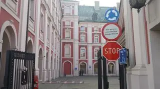 W wyjątkowych sytuacjach nadal będzie można zaparkować na placu