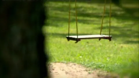 Matka molestowanej dziewczynki chciała pomóc pedofilowi?