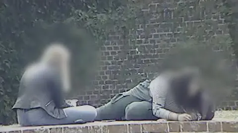 Wulgaryzmy na murach zamku. Straż miejska zatrzymała dwie 15-latki