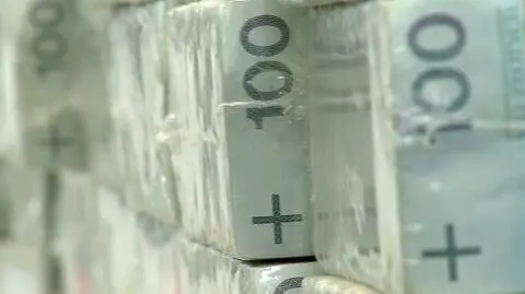 Chcieli wyłudzić 10 tys. złotych. Zareagowała pracownica banku