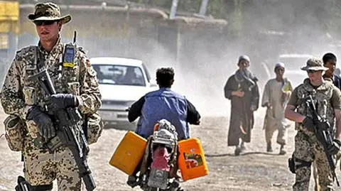 Bundeswehra zostanie dłużej