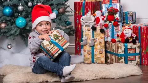 Dzieci wciąż wierzą w Mikołaja. 
Ale to rodzice wydają pieniądze